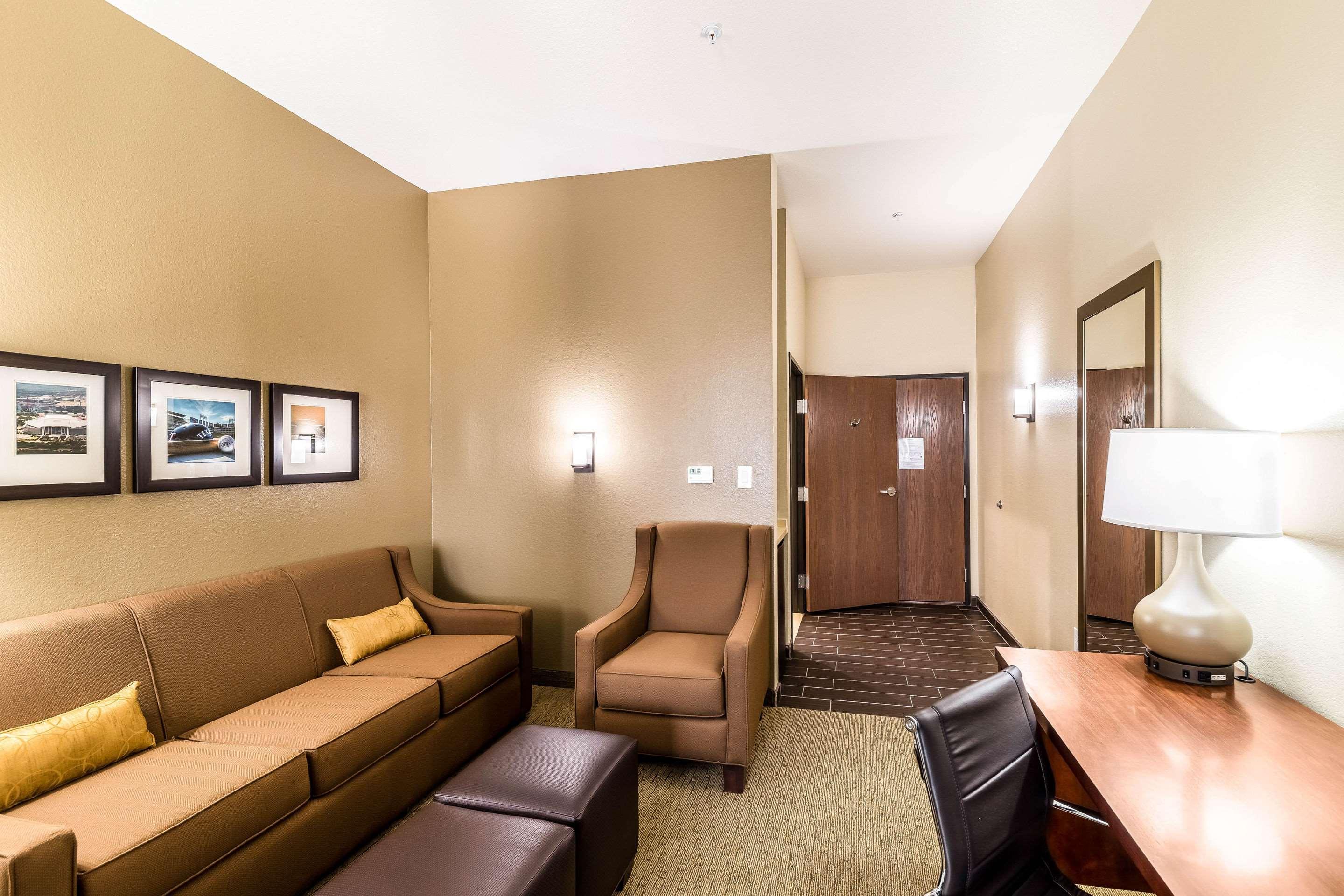 Comfort Suites Grand Prairie - Arlington North Exterior foto